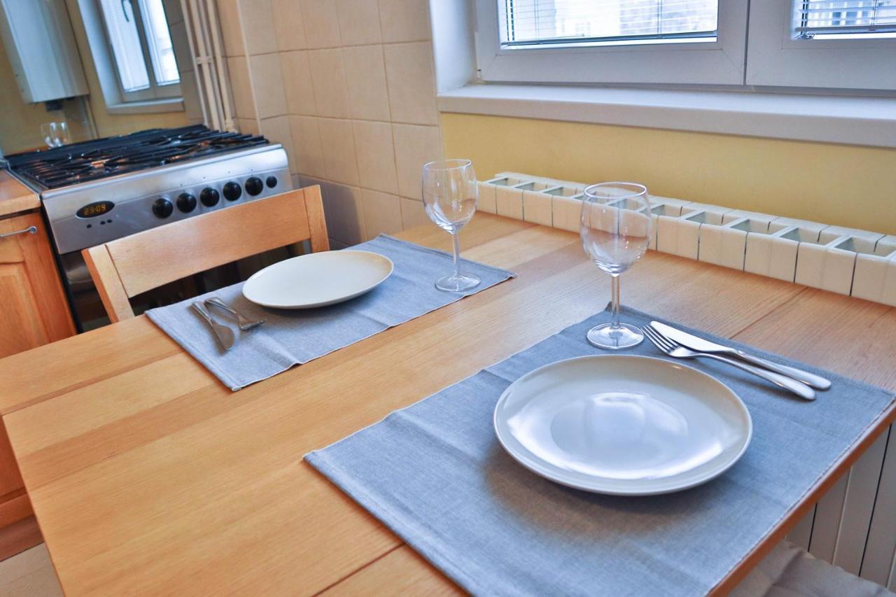 Oak Apartment - Piata Victoriei ブカレスト エクステリア 写真
