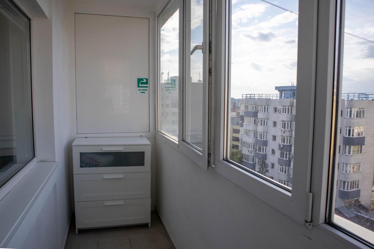 Oak Apartment - Piata Victoriei ブカレスト エクステリア 写真